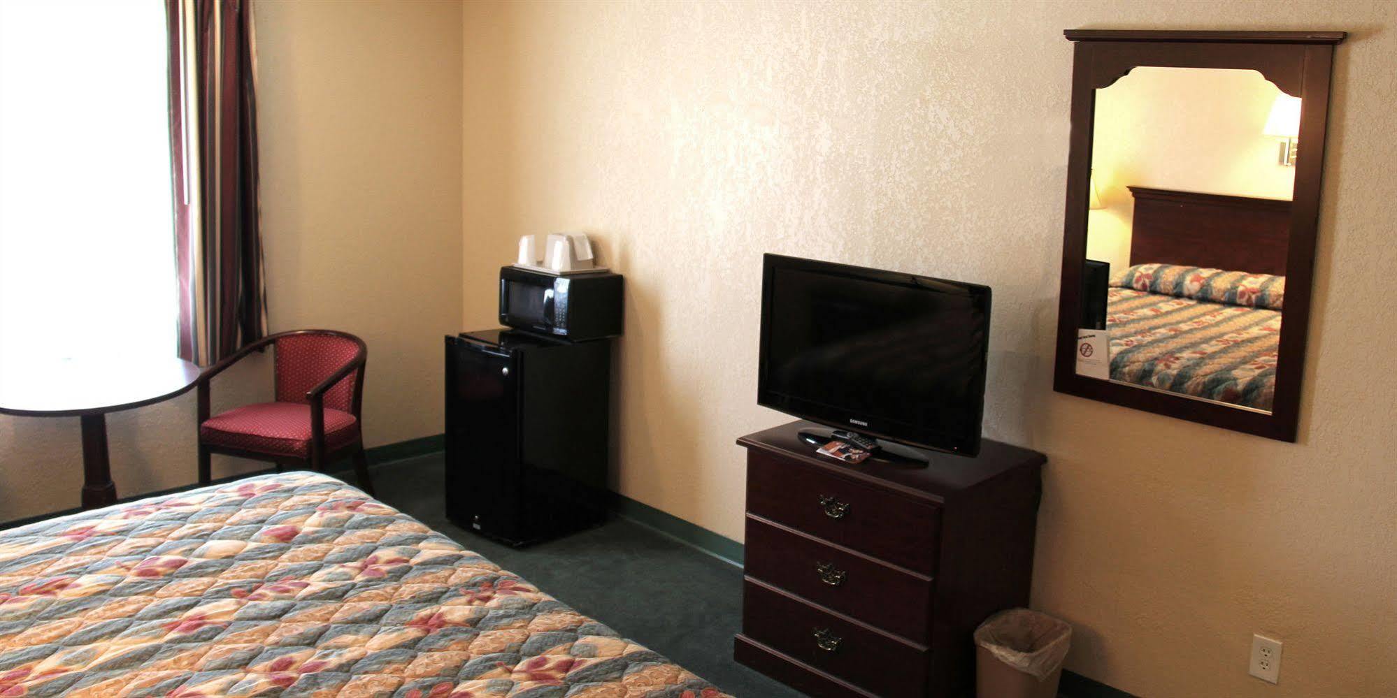 OYO Hotel Deming DMN Airport Buitenkant foto