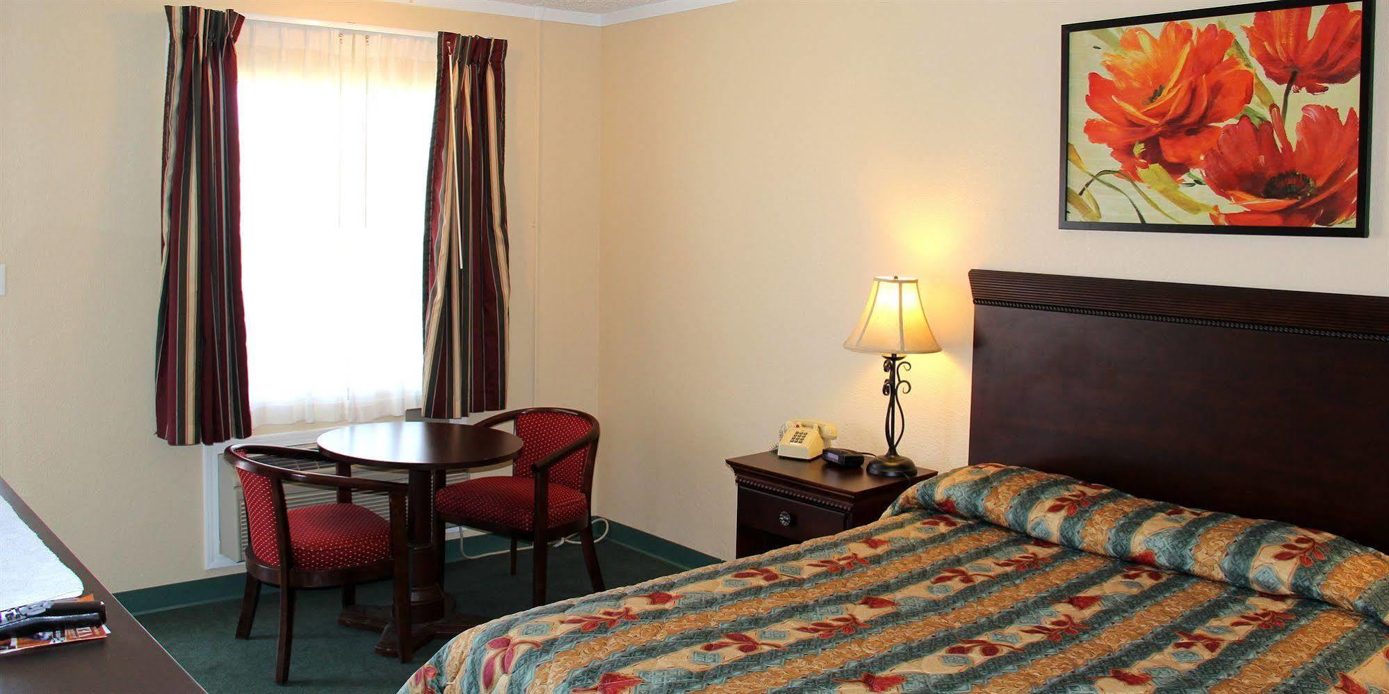 OYO Hotel Deming DMN Airport Buitenkant foto